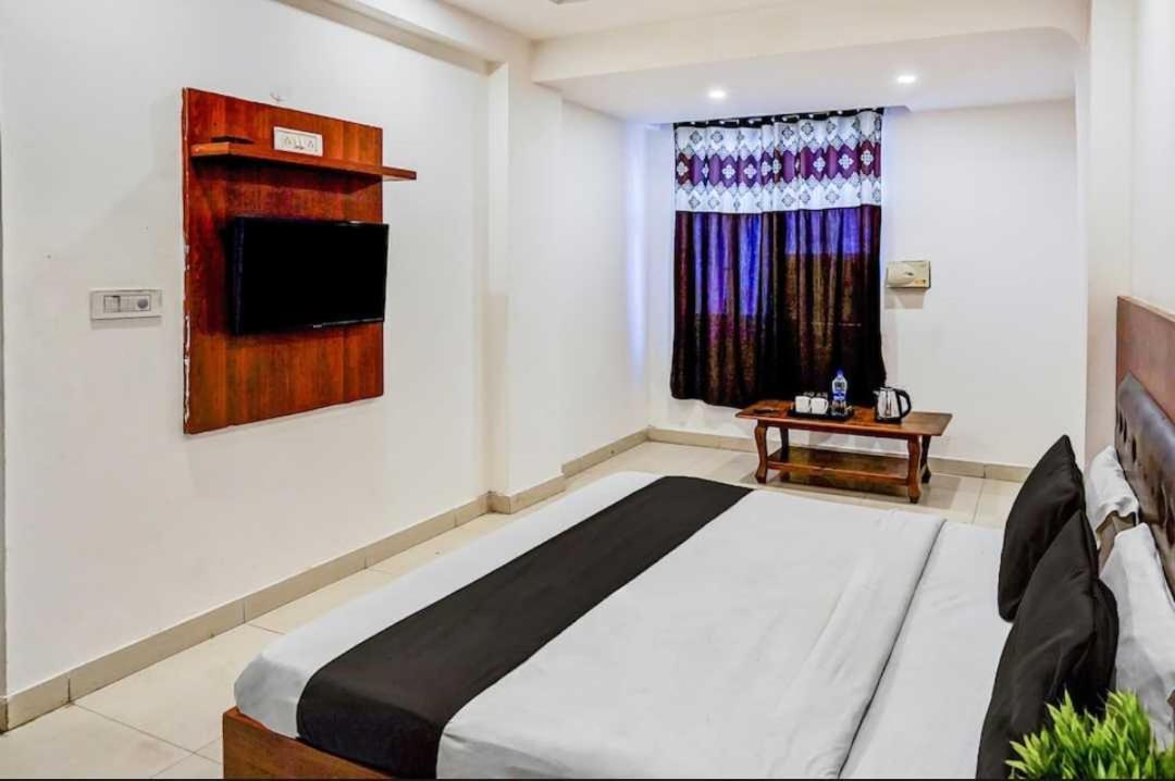 Hotel O Anshu B&B ニューデリー エクステリア 写真